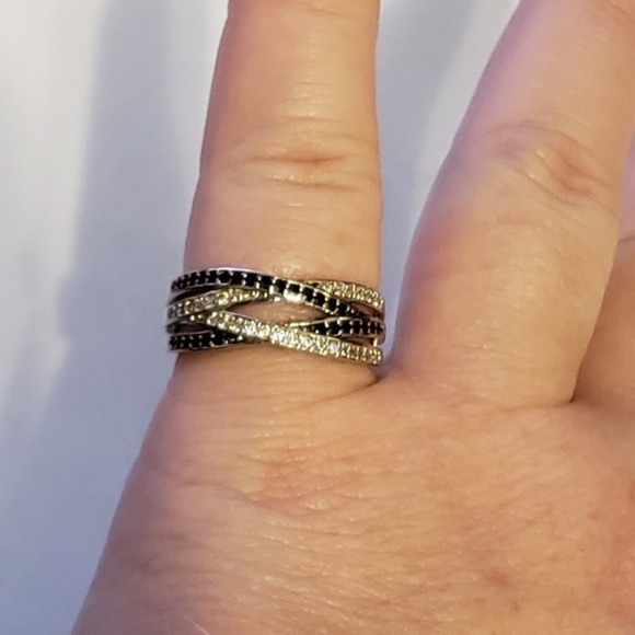 Aprilsplace Jewelry - Infinity Ring CZ Black and White 925 Silver 8